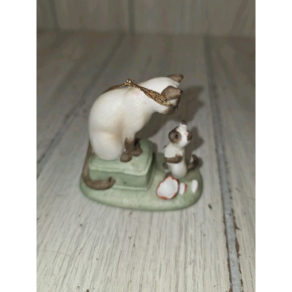 Vtg 1987 Roman Siamese Cat Kitten Christmas Morning Ornament Mom Baby Collectors